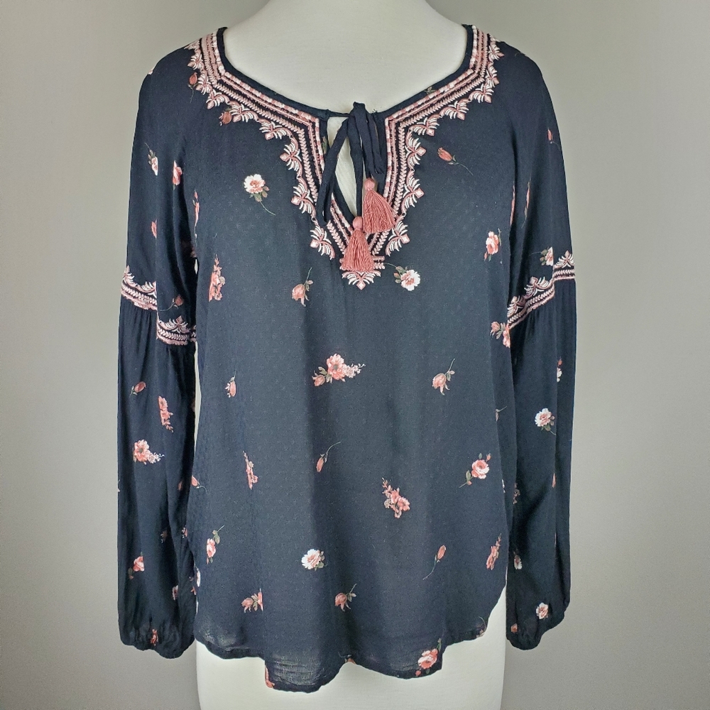 Lovestitch Floral Embroidered Tassel Top